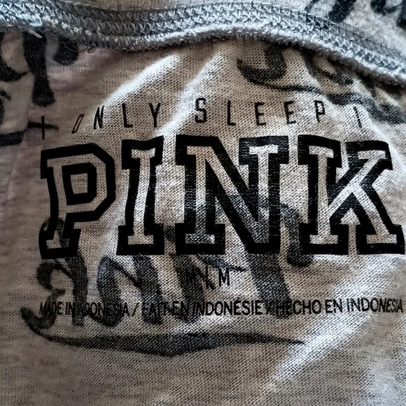 Shorts - Picture 3 of 3